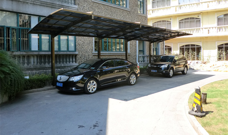 如何選擇鋁合金車棚？