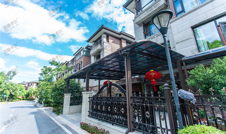 家用遮陽(yáng)雨棚什么材料耐用？耐力板雨棚耐不耐用？