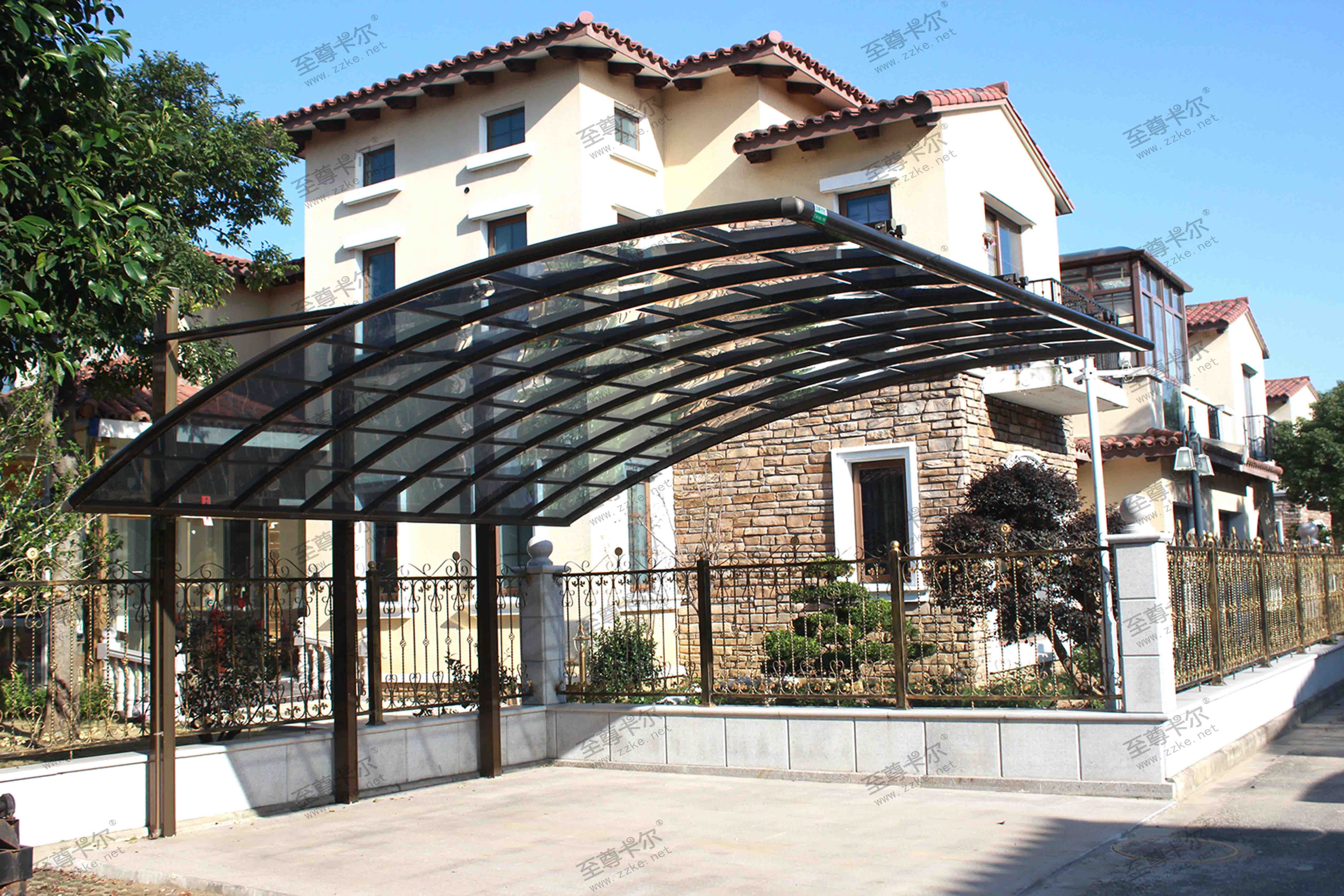 鋁合金雨棚多少錢一平？偷偷告訴你，鋁合金雨棚廠家不愿說的秘密