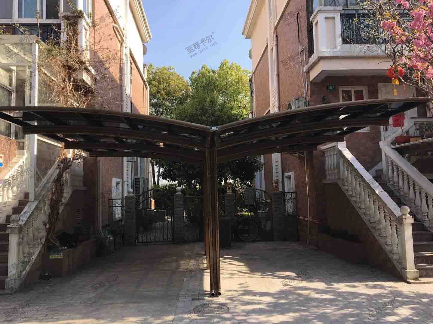 專家：盤(pán)點(diǎn)各類自行車棚，膜結(jié)構(gòu)自行車棚不堪大用？