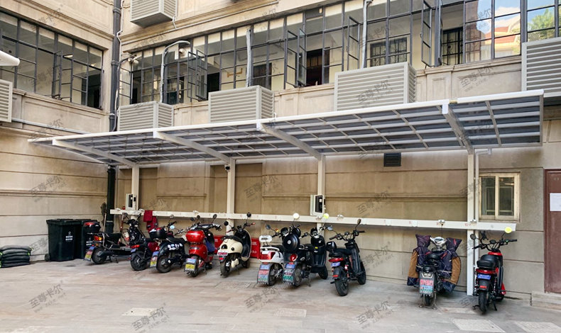 電動車充電停車棚怎么做？這篇文章幫你解決，快看這些電動車充電停車棚效果圖