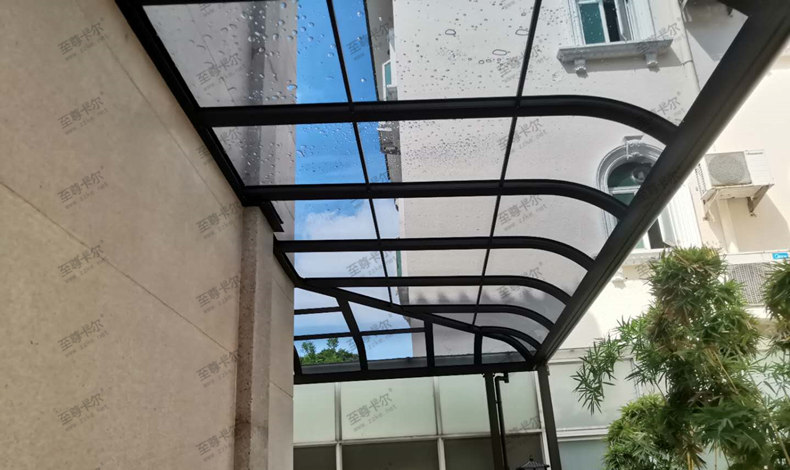 耐力板做雨棚好嗎？做完才發現，晚了！