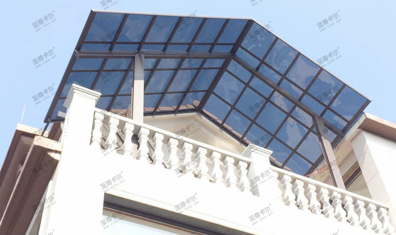 露臺如何裝修？哪些材料適合用來露臺封頂