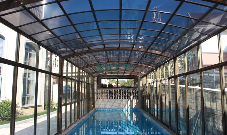 戶外遮陽(yáng)雨棚用什么材料好？