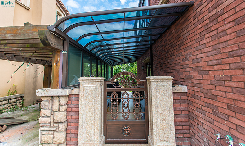 臨朐鋁合金雨棚？耐力板陽光棚圖片？